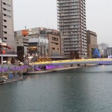 ＫＯＫＵＲＡの文字が見える