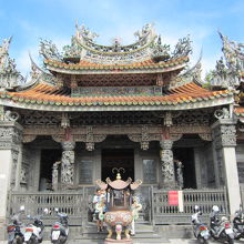 彫刻が素晴らしい