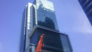 ヒカリエは若者向けという感じです。