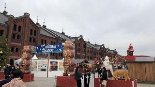 クリスマスマーケット風の屋台があった