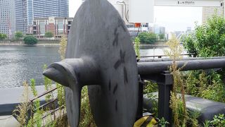 近くに説明板がなければ誰も気が付かないと思います