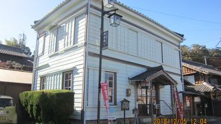 日本最古級簡易郵便局舎です。