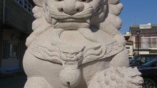 門周辺がスゴイ