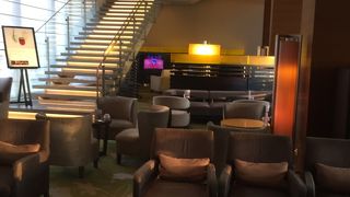 吹き抜けの大空間