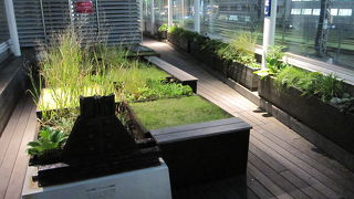 旧万世橋駅遺構を整備してできた商業施設