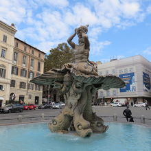 バルベリーニ広場 　