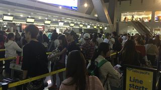 夜中なのにすごい混んでいた