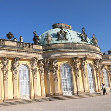 平屋建てです。