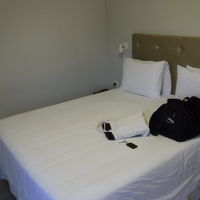 意味なく、高いベッド....