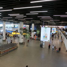 ターミナル内風景