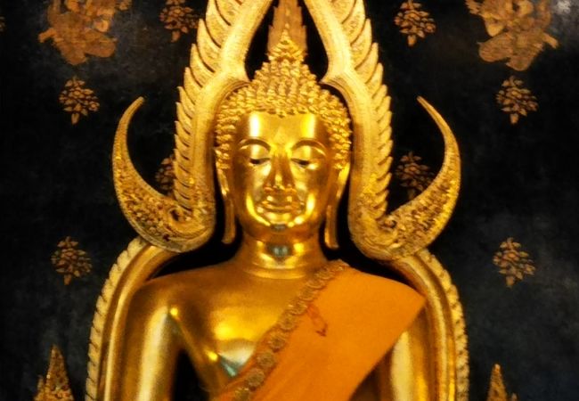 ワットプラシーラタナーマハータート、黄金の仏様