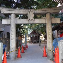 鳥居と神社までの参道