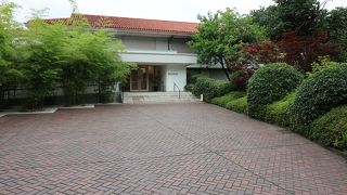 落ち着いた記念館