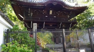 見応えのある楼門。