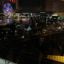 窓から　夜景