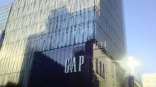 ギャップの旗艦店です