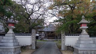 「熱田法華堂」として知られます