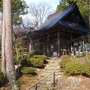 幼いお顔の十一面観音様がお迎え