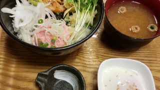 美味しい海鮮丼屋さん