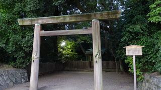 神宮西駅の近くです