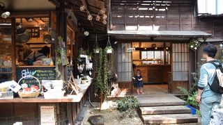 塩とオリーブオイルの専門店