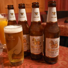 タイビールは瓶のシンハーのみ。