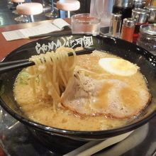 ニンニクげんこつラーメン