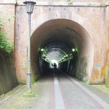 渋いトンネル