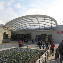 ディズニー駅 (迪士尼駅)