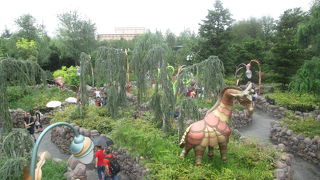 迷路を楽しみたい場合、左に進む