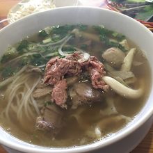 見た目は脂ぎって濃い感じだが、意外とさっぱり