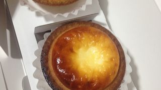 さくさくタルトにとろりチーズ