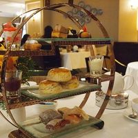 生演奏付きのアフタヌーンティを楽しみました。