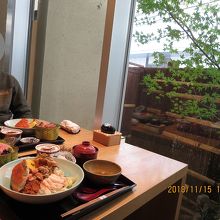 静かな個室でした