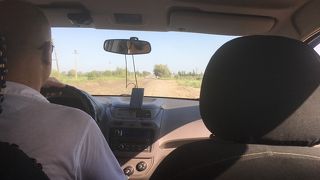 空港からと、トルクメニスタン国境へ移動する際に利用。