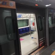 AREXと地下鉄の駅は結構離れてました