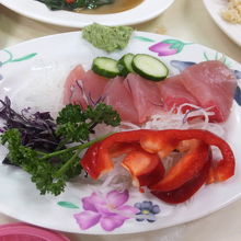 刺身：全部で6人分頼みました。