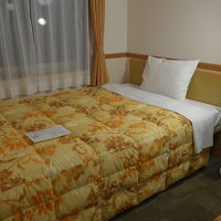 シングルサイズのベッド