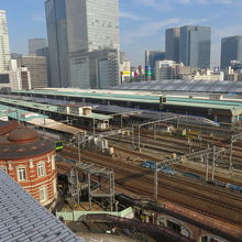 東京駅構内が見渡せる