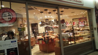 駅ナカのベーカリー