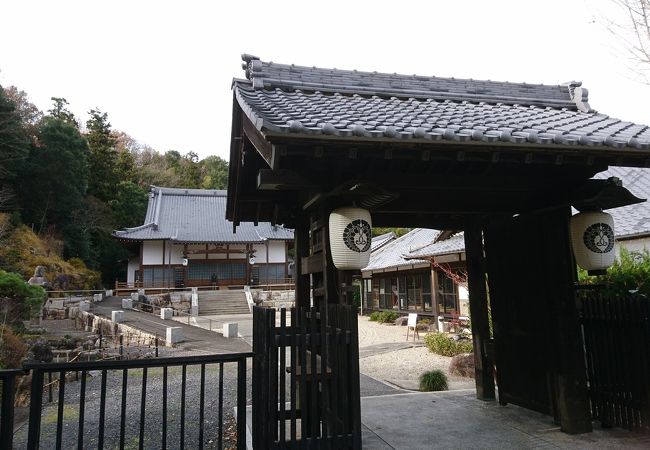 キレイな境内です