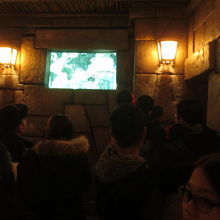 ソアリング オーバー ザ ホライズン (翔翔飛越地平線)