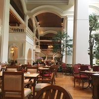 ロビー兼朝食会場