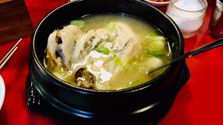 チョントンサムゲタンウォンガ (正統参鶏湯元家)