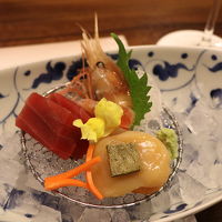 珍しい赤ホタテなどの入ったお刺身