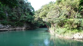 沖縄市との境にある