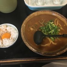 カレーうどん定食です。