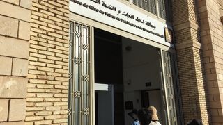 屋上に現地の人が1人来てツアーの人と一緒に写真を撮っていました（有料？）