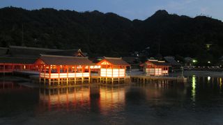 夜の嚴島神社
