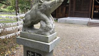 狛猪の神社